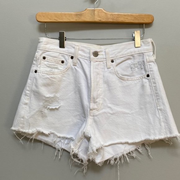 ❗️SOLD❗️Aritzia Denim Forum White Ex Boyfriend Shorts Size 25 - Picture 4 of 13